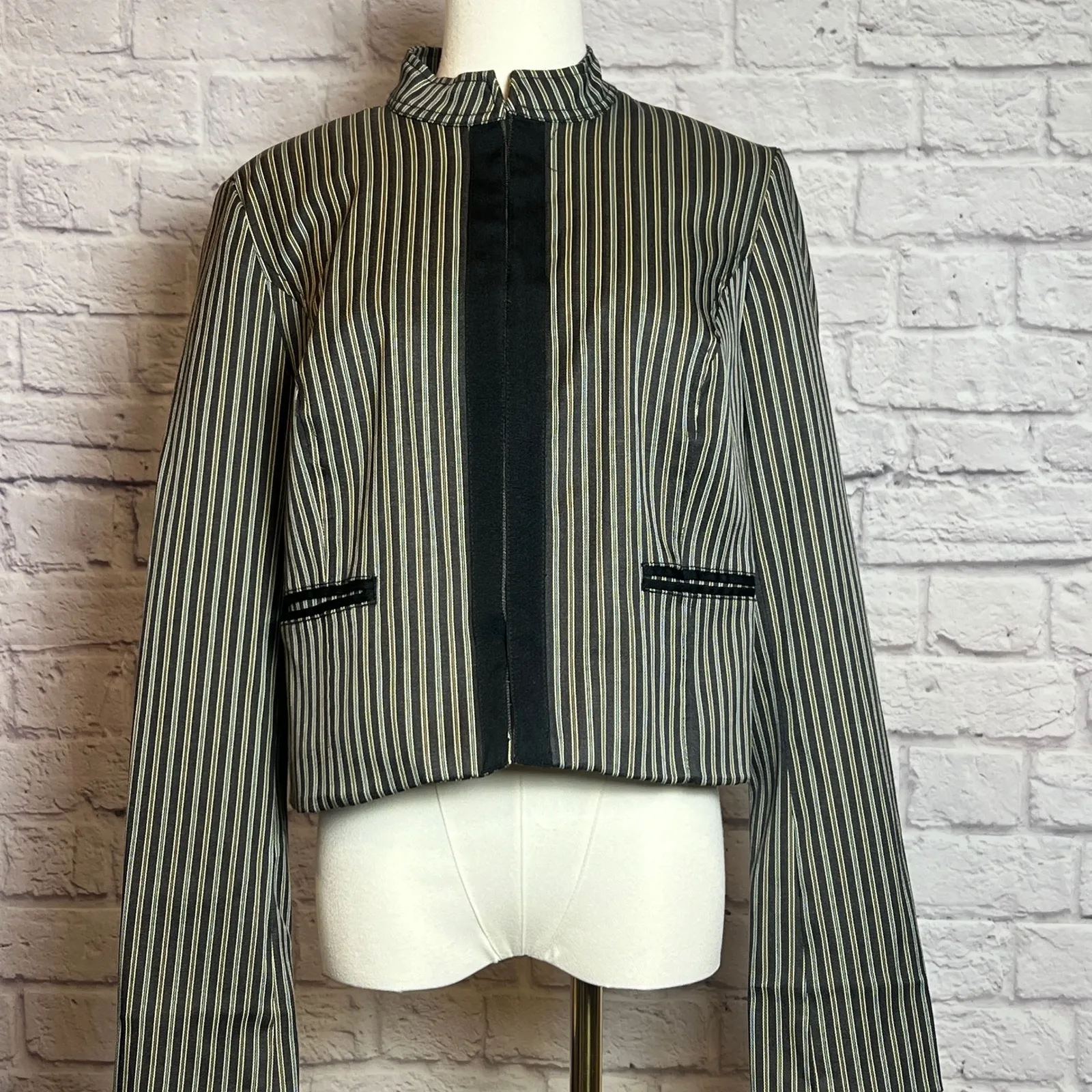 Isaac Mizrahi Striped Cropped Blazer Jacket Size L - Image 4