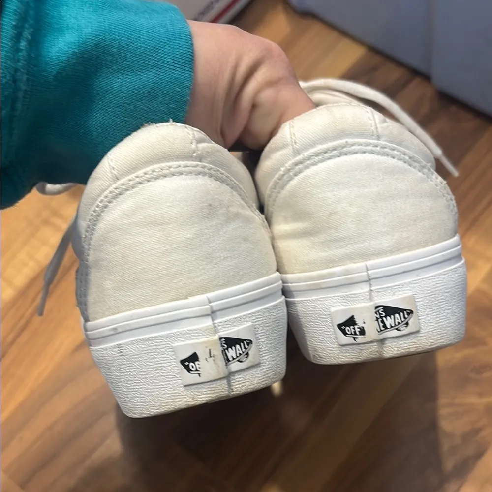 Women’s 8.5 platform Vans White Canvas Sneakers Classic Skate Style GUC - Image 5