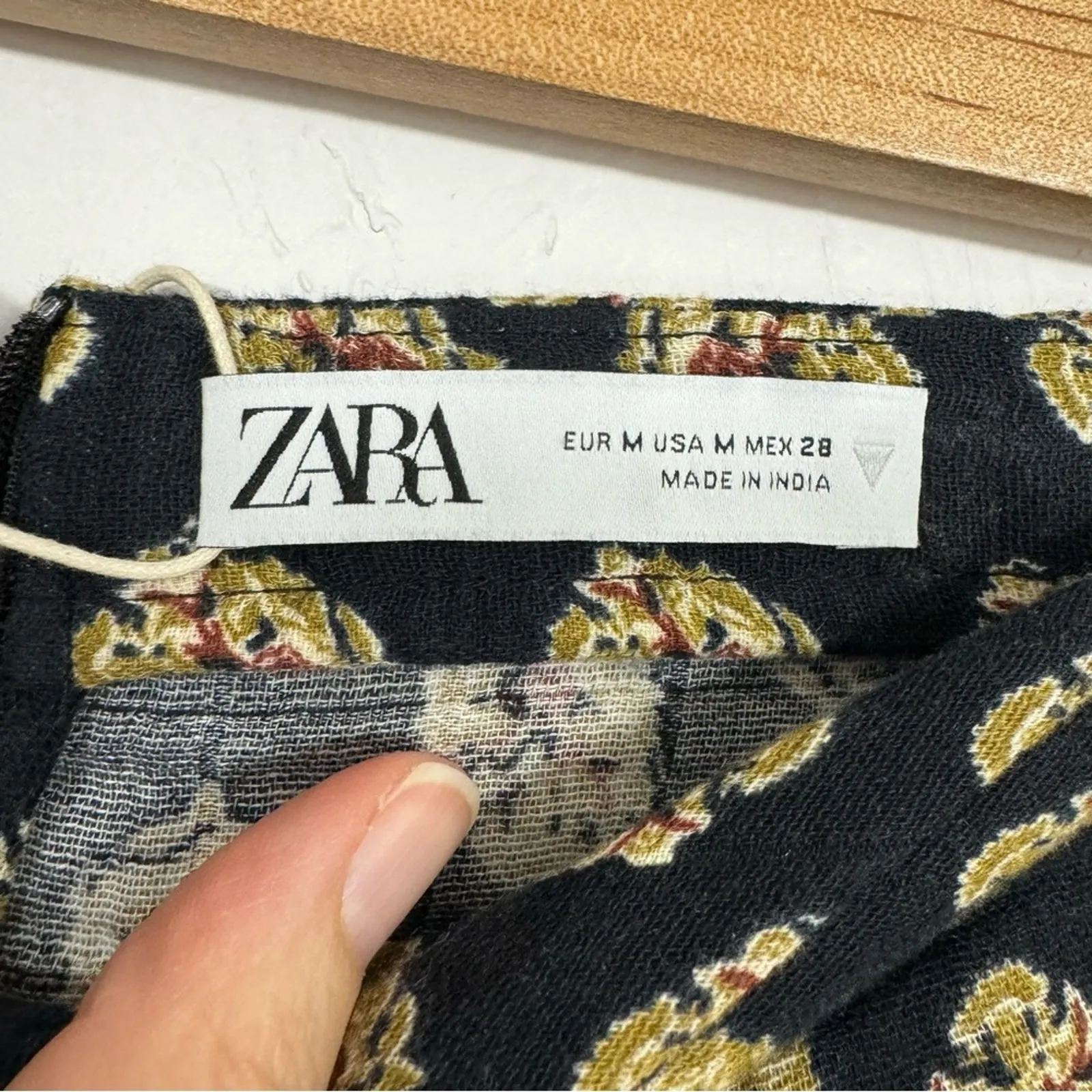 Zara Black Twisted Front Micro Mini Skirt Womens M Gathered Printed Casual - Image 6