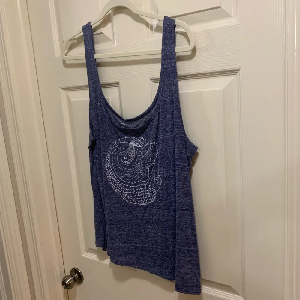 Old Navy lightweight blue mermaid tank size XXL - Image 3