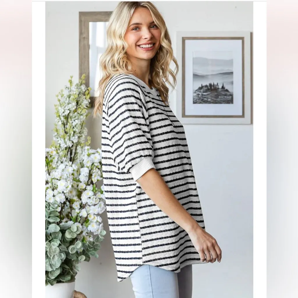 7th Ray Size Large Striped Textured Raglan Short Sleeve Top - Image 4