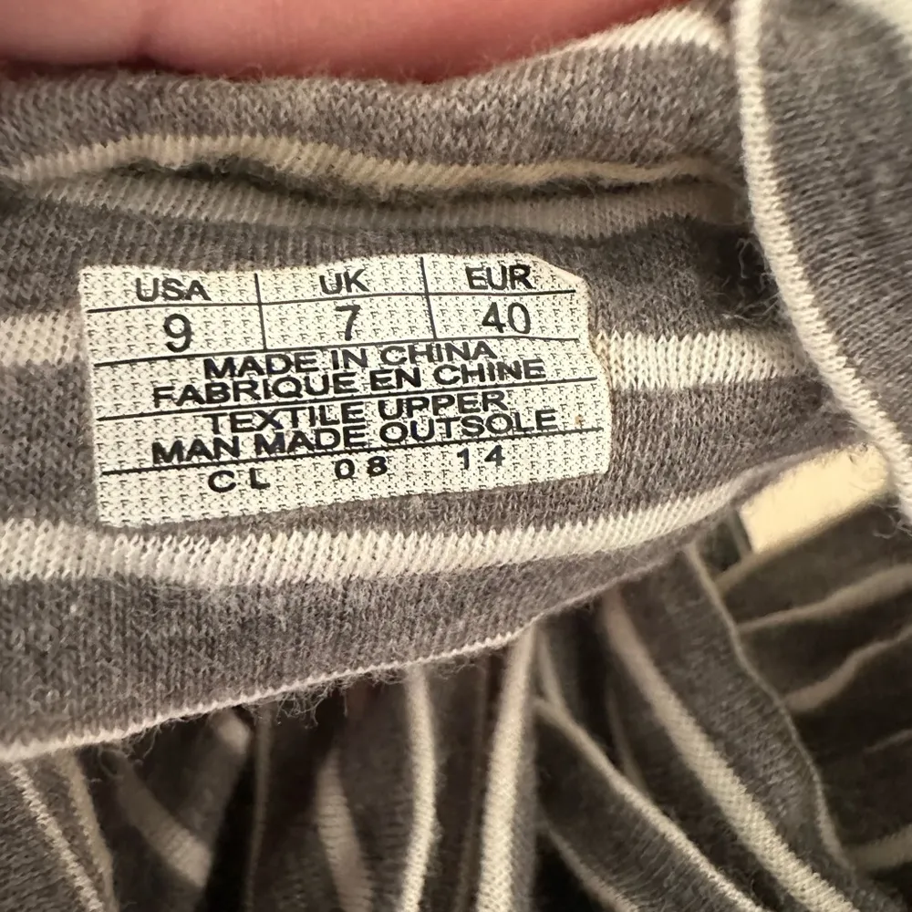 Sanuk Yoga Mat Sling Women's Flip Flops Gray/White Striped Sandals - Image 4