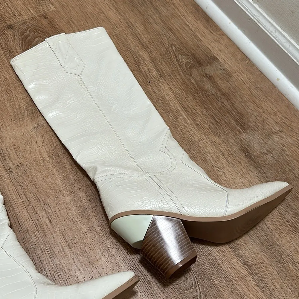Crocodile Snakeskin Reptile White Knee High Boots Size 9.5 - Image 4