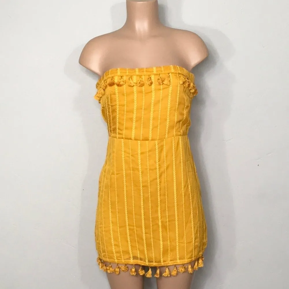 Honey punch gold strapless mini dress with tassels. New with tags - Image 5