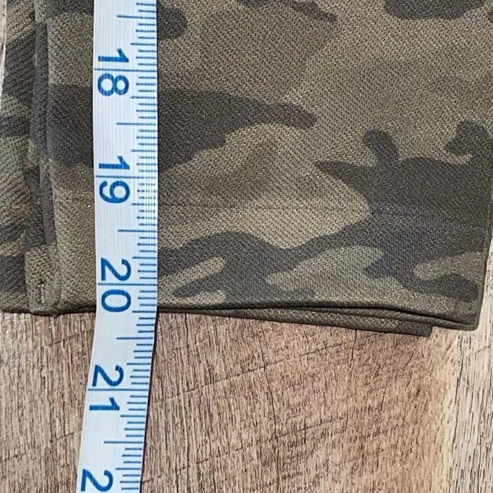 Spanx Desert Camo High Rise Look At Me Now Seamless Cropped Leggings Tan‎ Large - Image 7