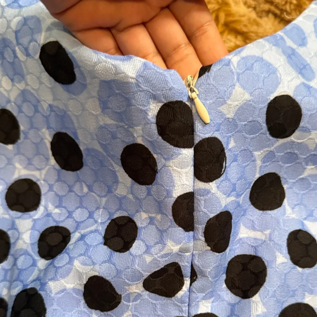 Tahari by Arthur S. Levine Elegant Blue and Black Polka Dot Dress size 8P - Image 8