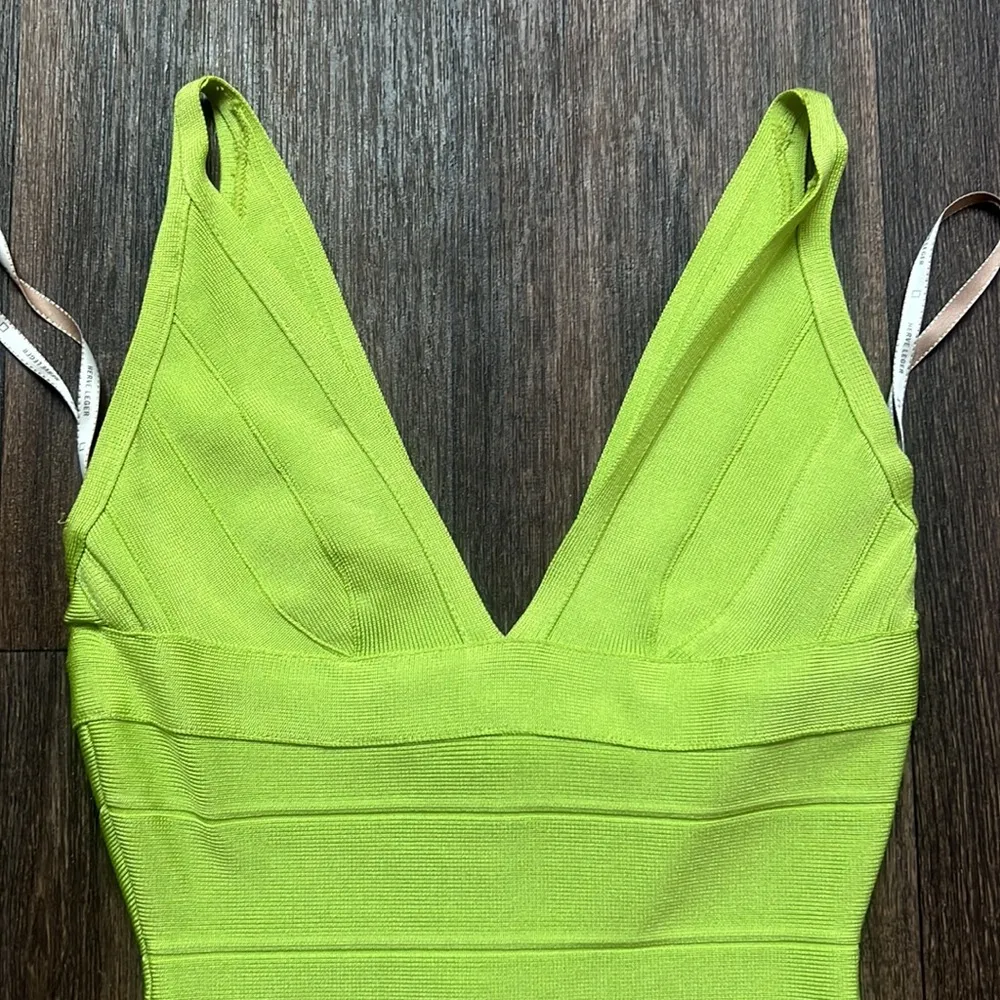 V NECK MINI BANDAGE DRESS - Image 2