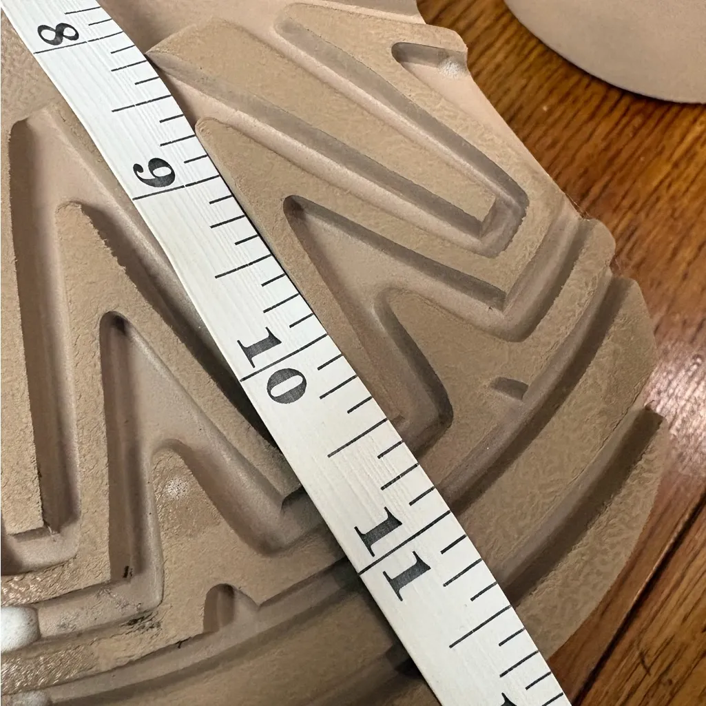 UGG New Heights Cozy Suede Shearling Clogs Chestnut Suede Platform Clogs Size 8 - Image 10