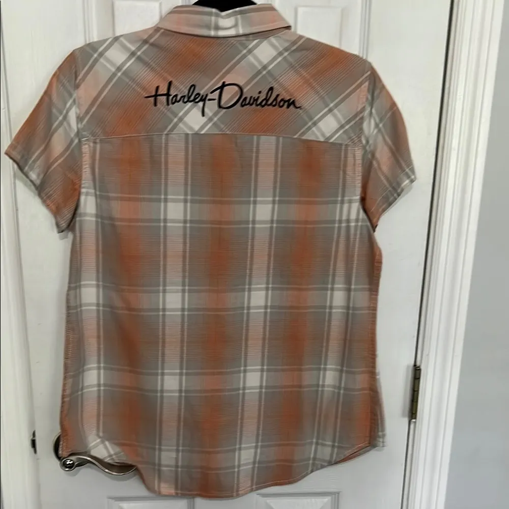 Harley-Davidson Orange and White Casual Button Down Shirt - Image 2