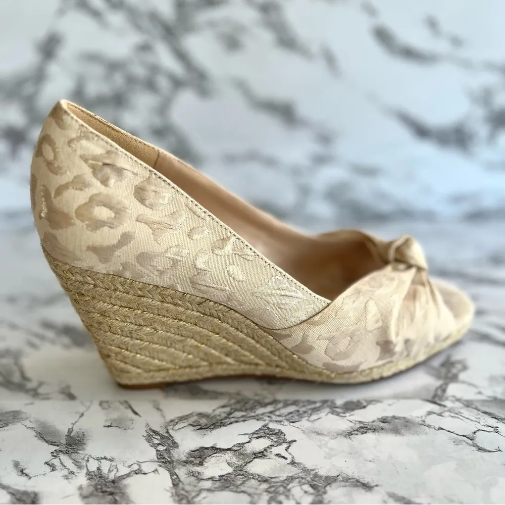 Kelly & Katie Ivala Beige Gold Metallic Animal Print Espadrille Wedge 8.5 - Image 8