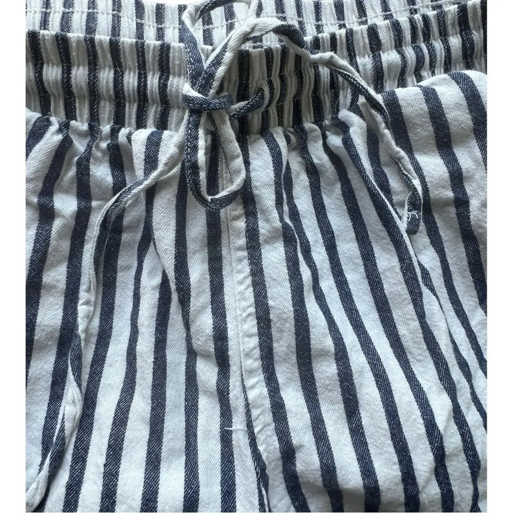 Universal Thread T 100% cotton Women's short navy drawstring striped pull on  XS - Image 4