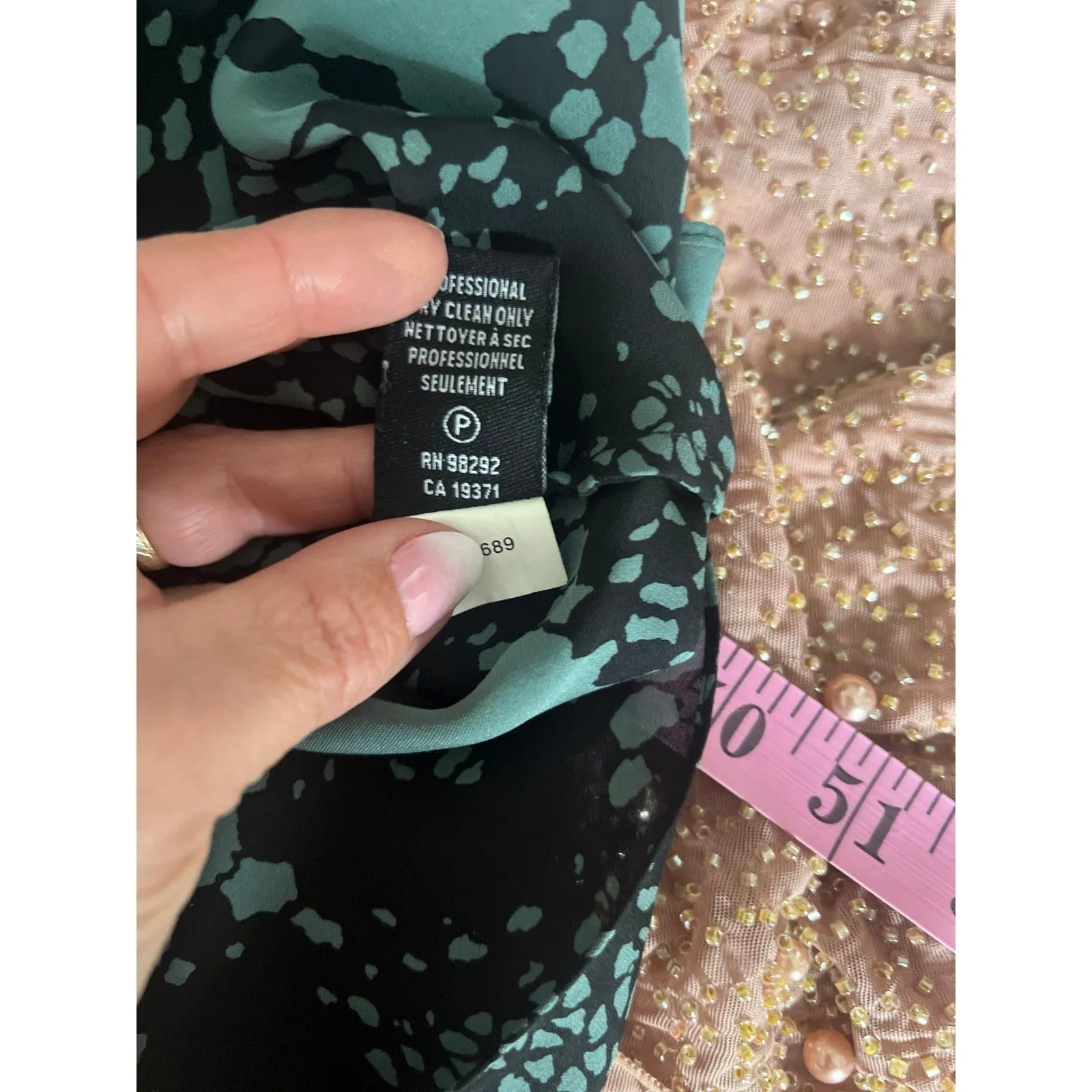 Tibi silk blouse, green black print size small/petite - Image 5