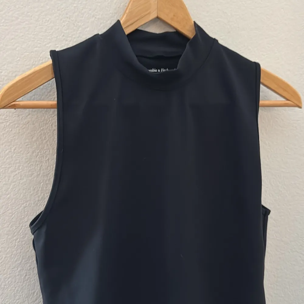 Abercrombie and Fitch Soft AF Mock Neck Black Sleeveless Bodysuit Size Large - Image 2