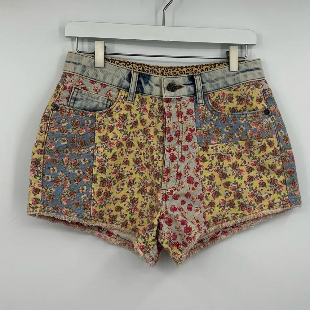 Farm Rio Anthropologie Floral Patchwork Denim Shorts Size 27 Coquette Rodeo - Image 10