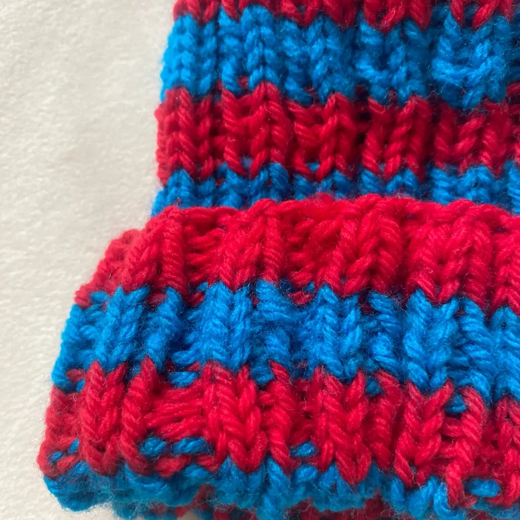 red blue striped hand knit ribbed beanie - Image 3