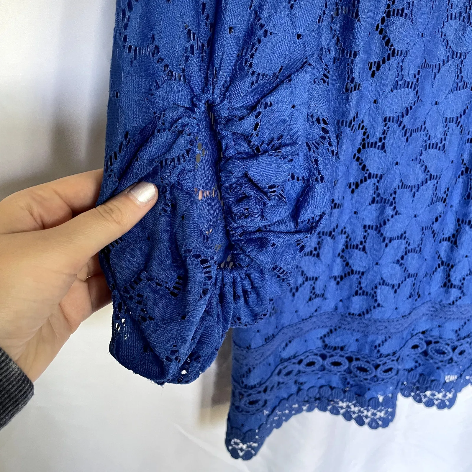 Laundry by Shelli Segal blue lace overlay floral long sleeved dress women's 6 - Image 4