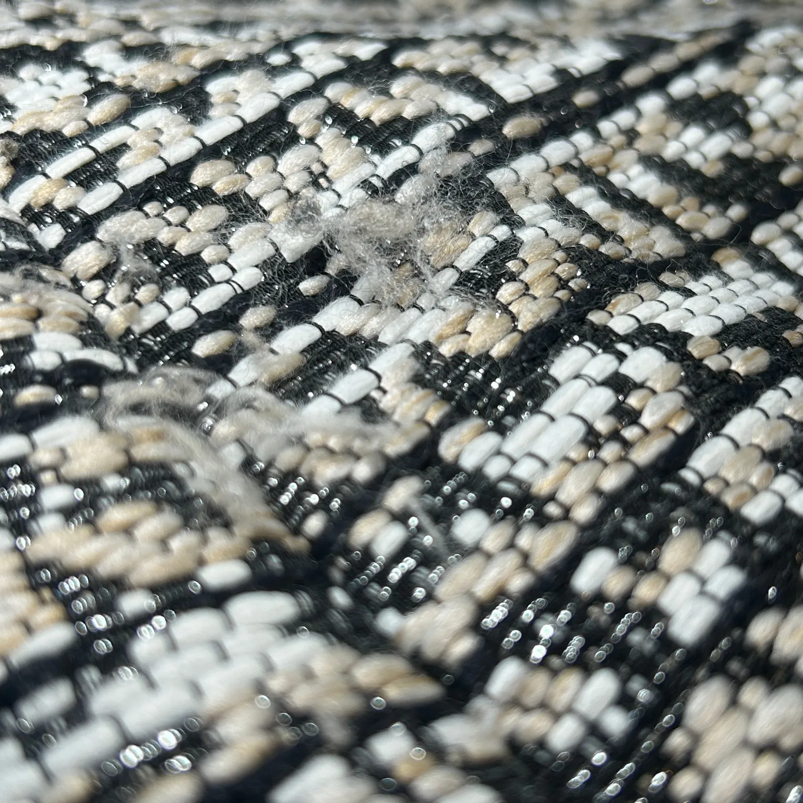 Nanette Lepore Tweed Skirt Fringed Hem Metallic Accents Size‎ 4 - Image 9