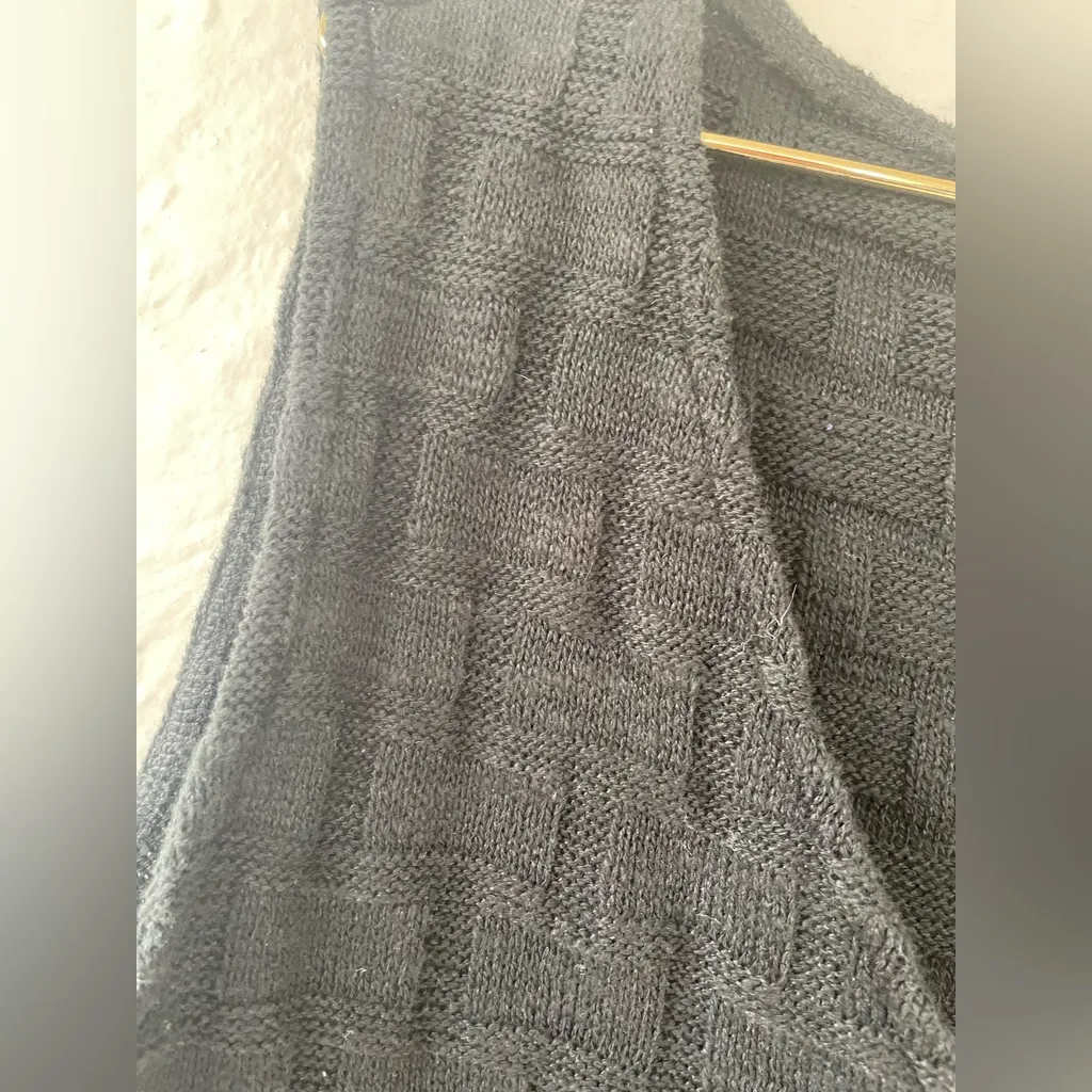 Madewell basket weave stitch cropped sleeveless sweater vest, creamy buttons; L - Image 3