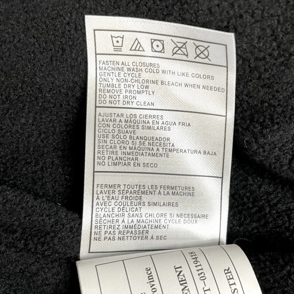 NWT Rocawear Logo Hooded Jacket Black Size Medium - Image 6