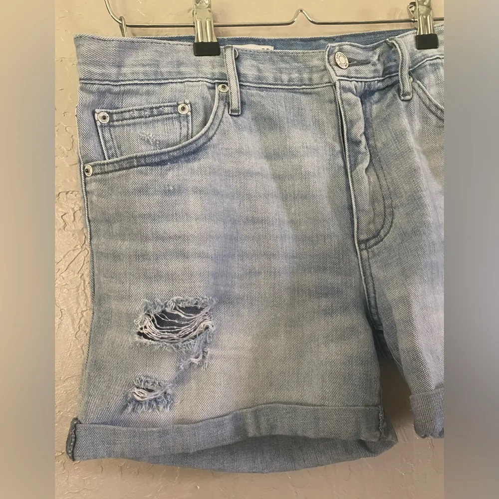 GAP 1969 Sexy Boyfriend Jean Shorts Womens 28 Cuffed Distressed Light Blue - Image 3