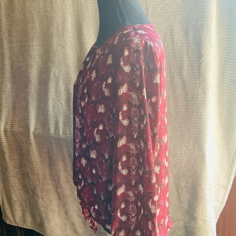 West K Burgundy Casiya Snake Print tie front blouse top size small long sleeve Red - Image 5