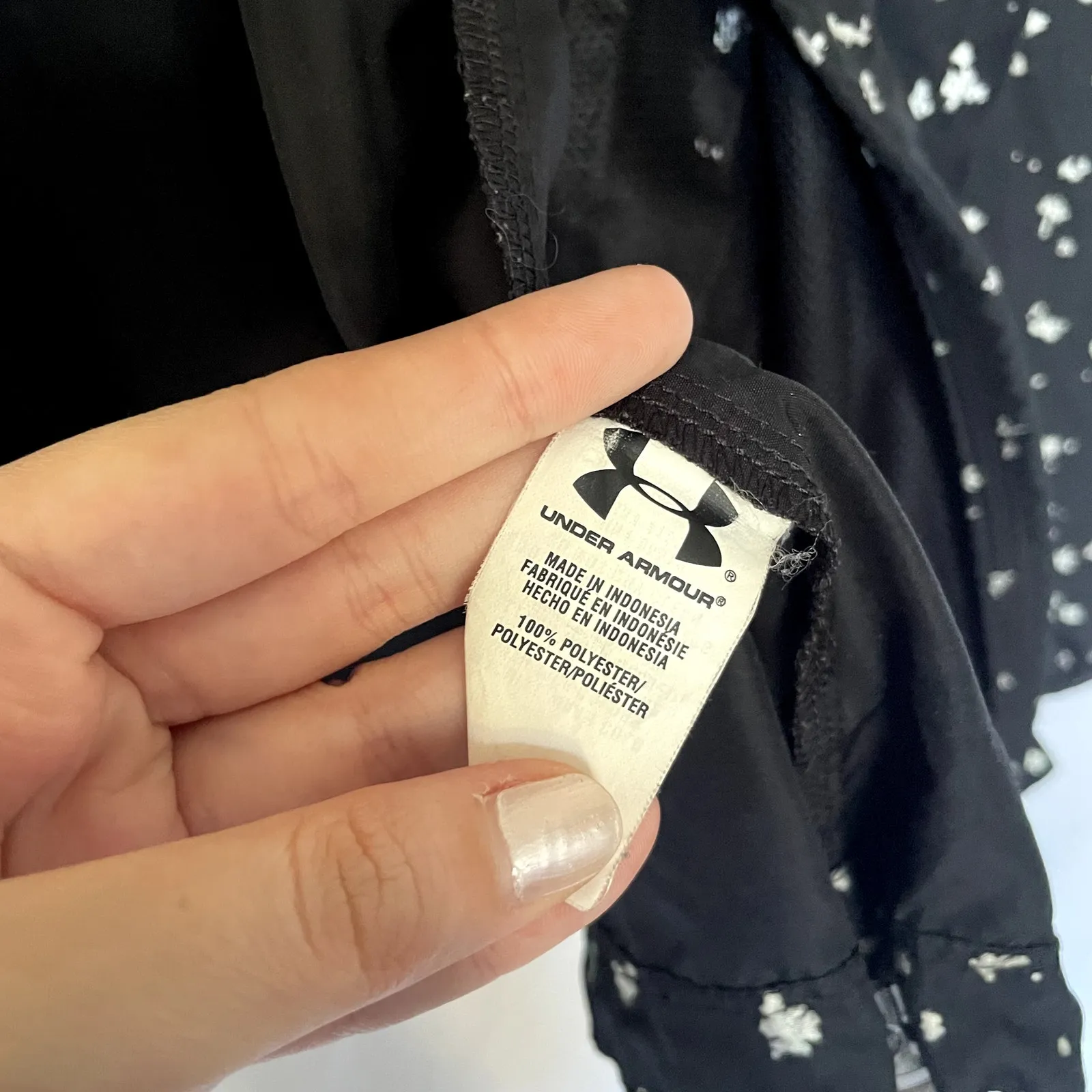 Under Armour semi-fitted all season gear women's size L bomber jacket black - Image 4