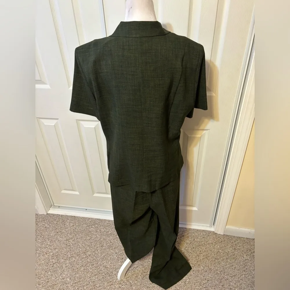 Vintage 2 Piece Pants Suit from Danny & Nicole Size 14 Dark Olive Green - Image 3