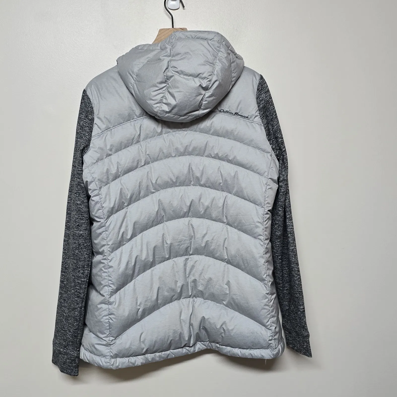 Outdoor Research Women's Size‎ XL Gray Duck Down Plaza Hoodie Jacket Gorpcore - Image 5
