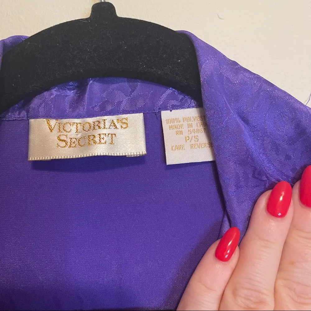 Vintage Victoria Secret Gold Label Oversized Purple Silky Sleep Shirt Size Small - Image 4