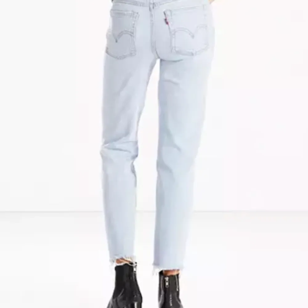 Levis' WEDGIE FIT ANKLE WOMEN'S JEANS - Image 3