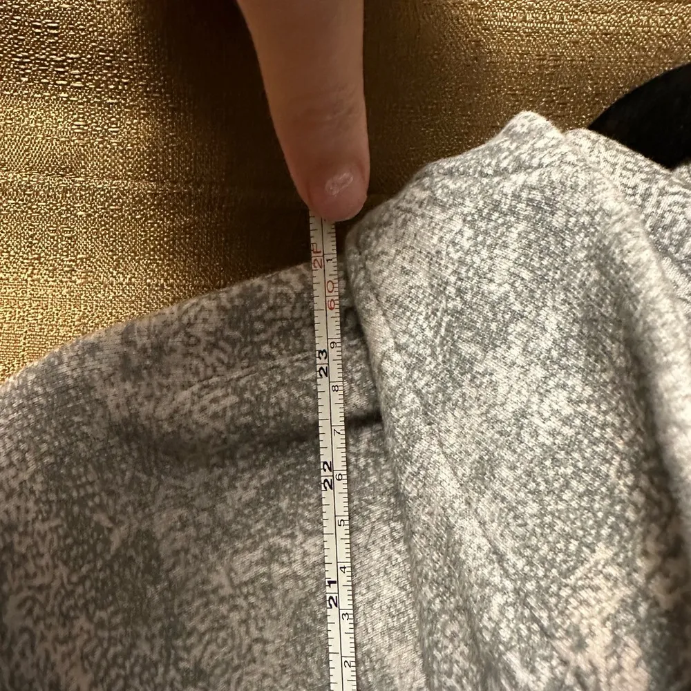 Lululemon Scuba Hoodie Light Cotton Fleece Heathered Space Dyed Gris Size 8 - Image 5