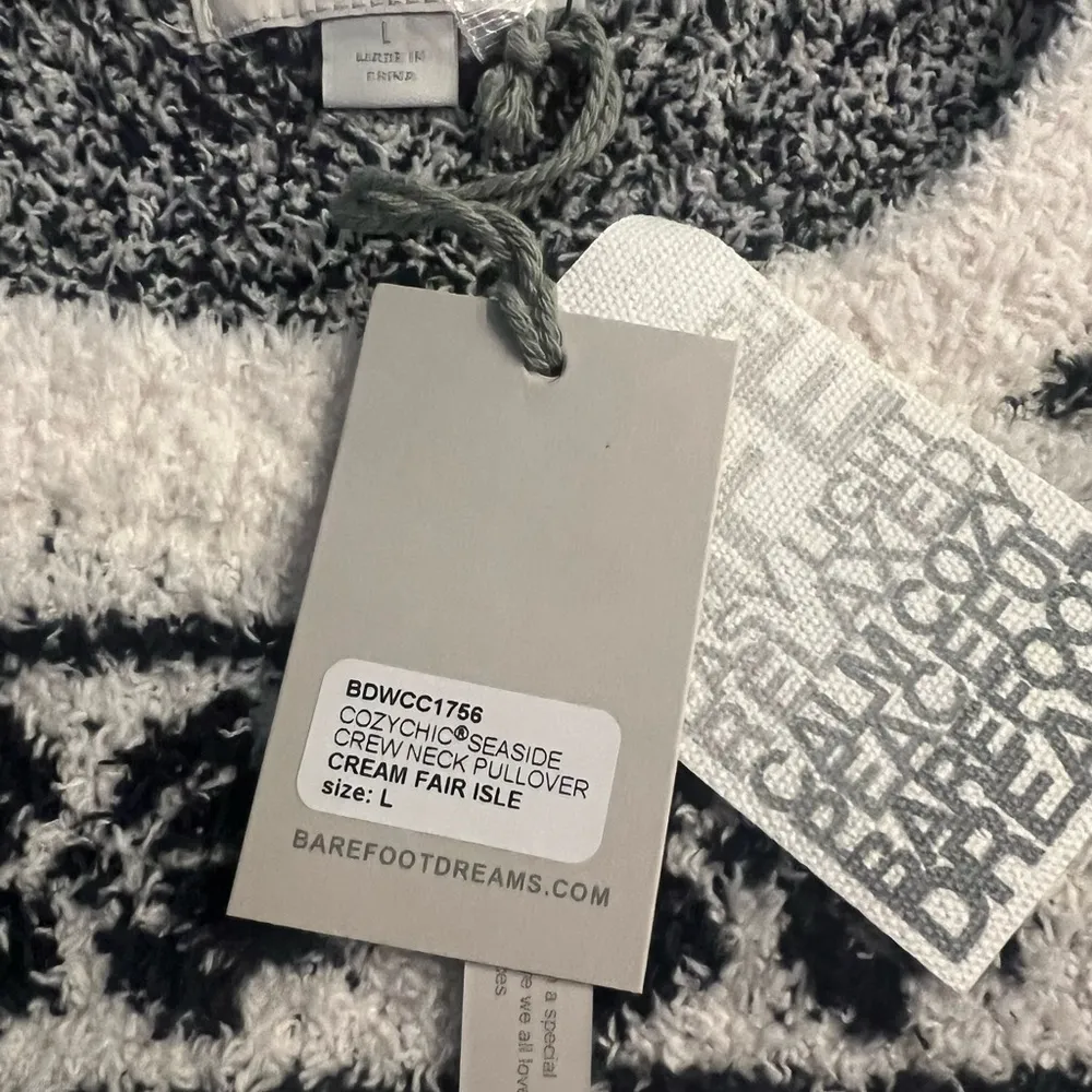 New Barefoot Dreams CozyChic Seaside Crewneck Pullover in Cream Fair Large - Image 6