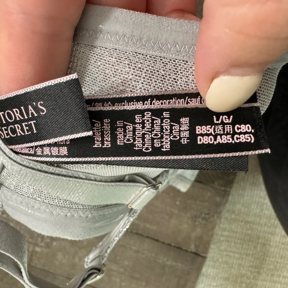 VICTORIAS SECRET NWT Silver Gray Metallic Mesh Bralette Sheer With Boning Size L - Image 5