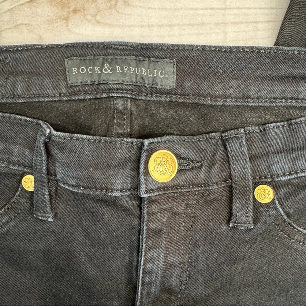 Rock & Republic Black Kashmere Skinny Jeans with Gold Tone Hardware Size 10 - Image 4