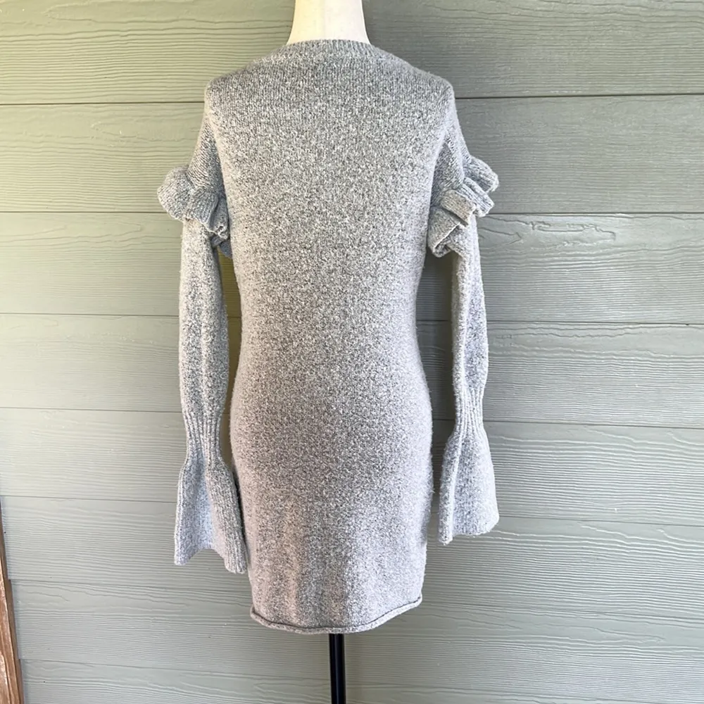 Romeo + Juliet Couture Sweater Dress - Image 7