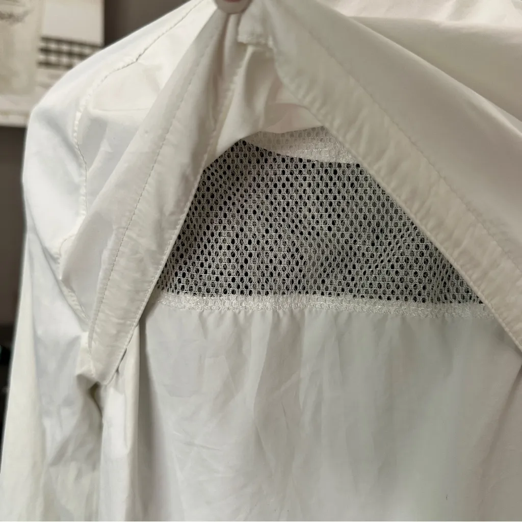 Nike Women’s Windbreaker Jacket White Lightweight Running Zip Up Size Medium - Image 9