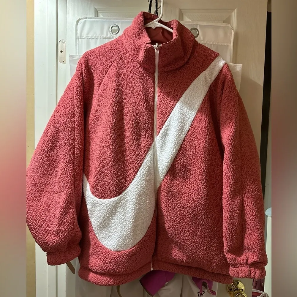 NWT Nike pink Teddy Fleece With oversized swoosh - Image 5
