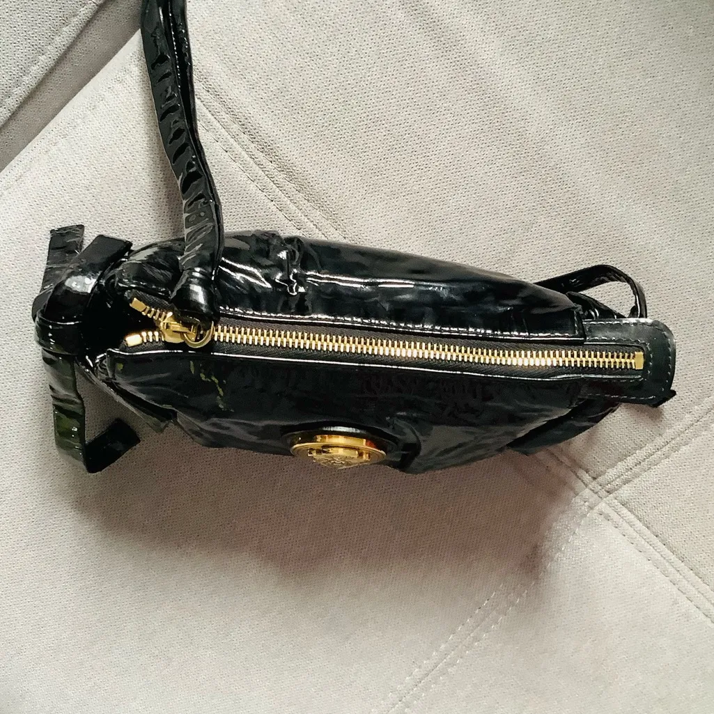 Very dressy GUCCI GO OUT clutch/ bag 🔥🔥🔥 - Image 6