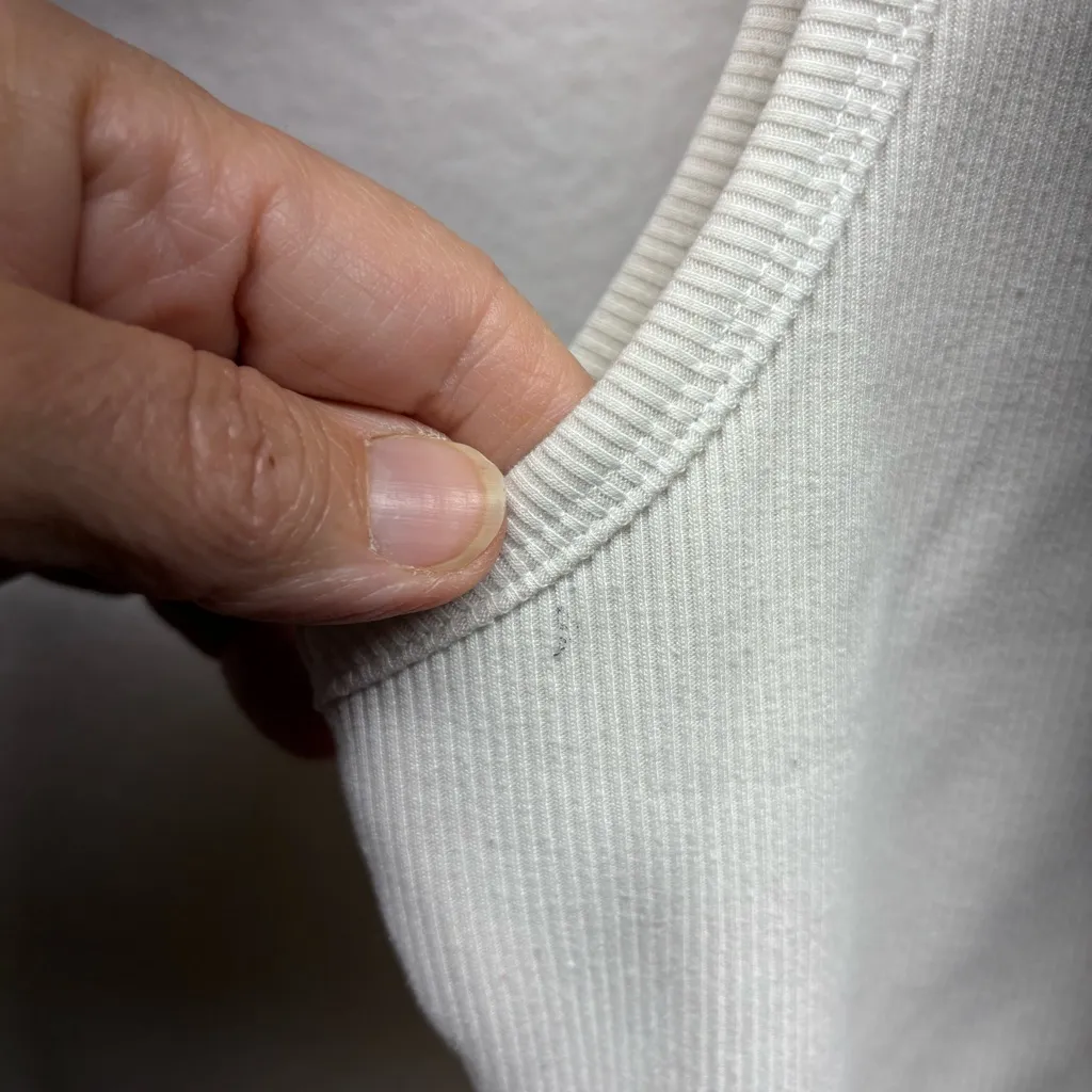 White Fox Logo Crop Tank Top Ribbed size‎ Small - Image 7