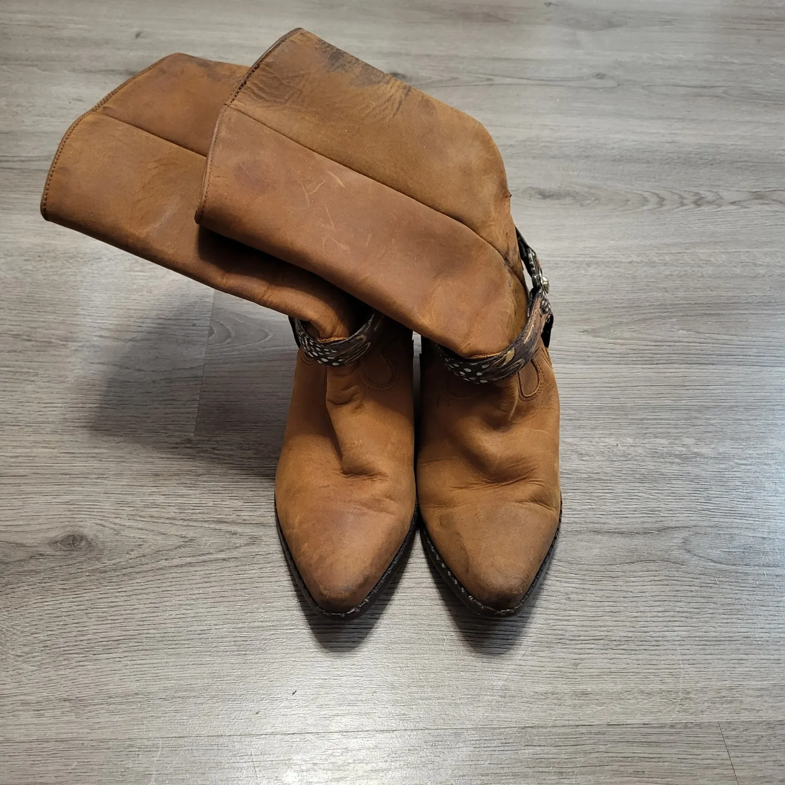 VINTAGE Zodiac 70s 80s Brown Leather Feather Embellished Heart Cowboy Boots sz 8 - Image 5