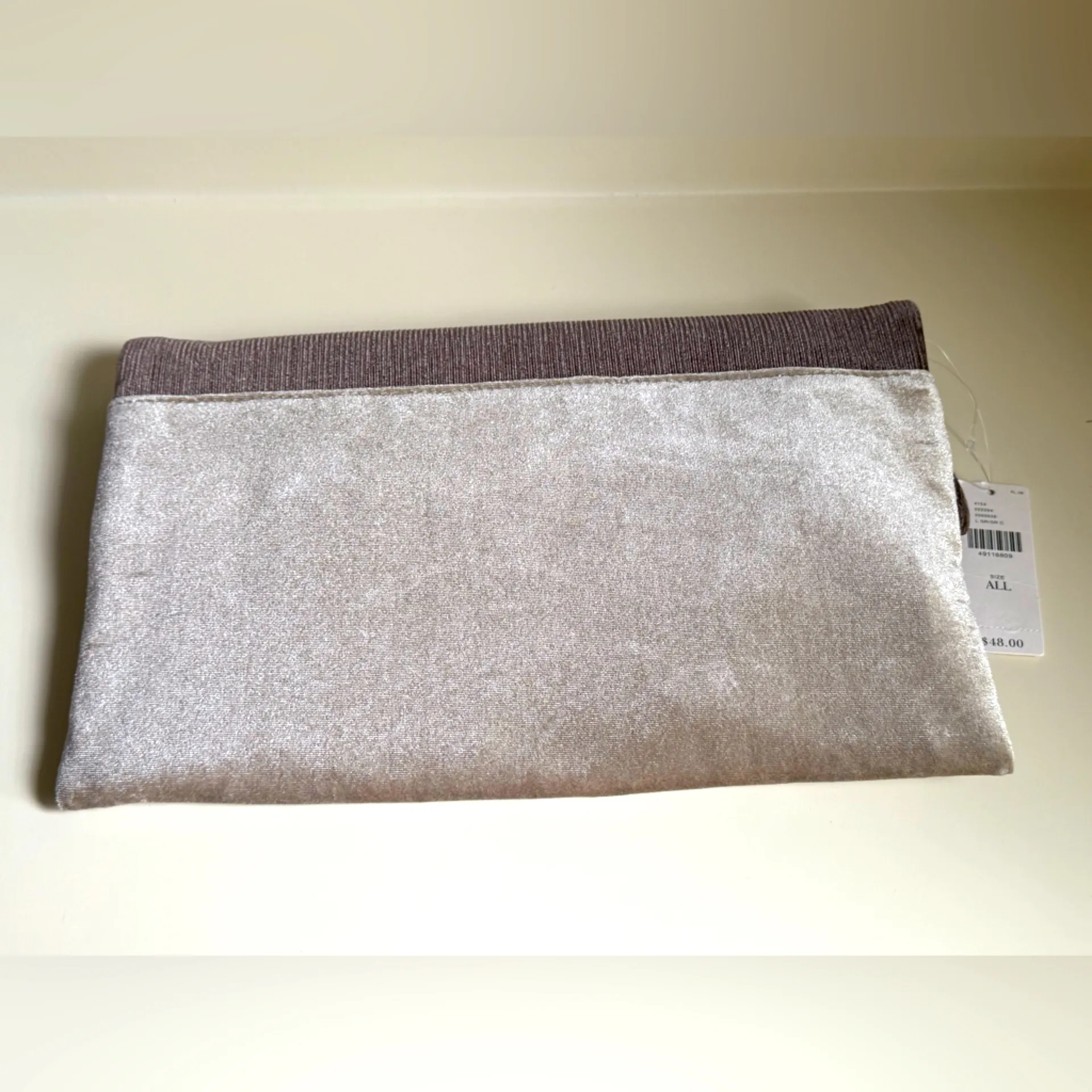 NWT | ANTHROPOLOGIE Augustina Foldover Velvet Clutch Purse Travel Tech Pouch - Image 8