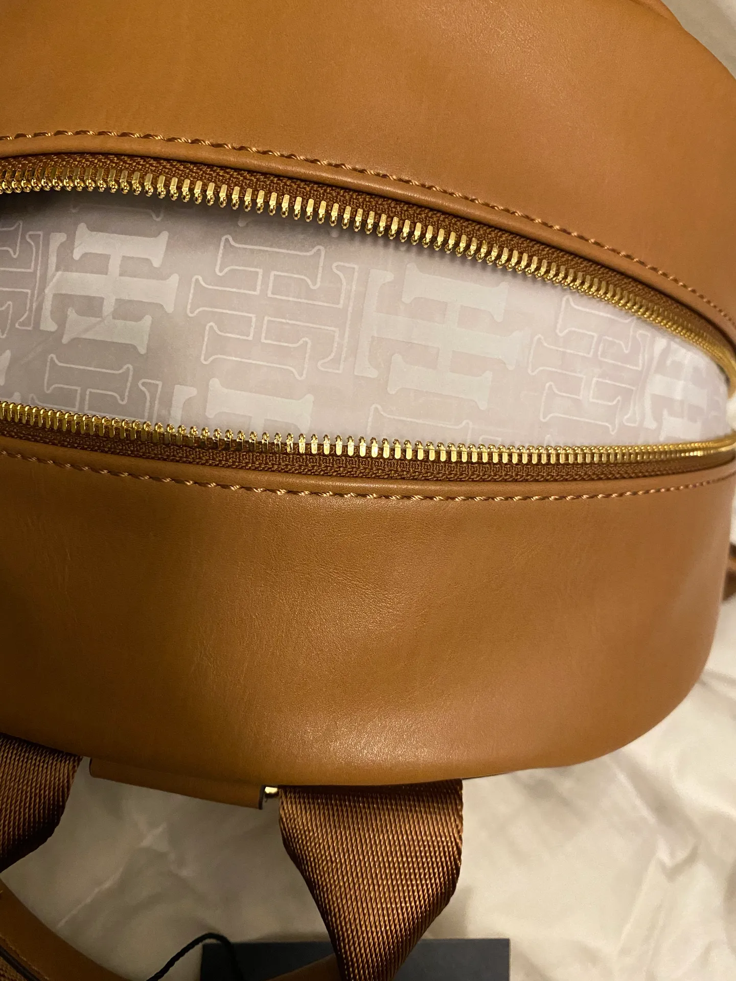 Tommy Hilfiger Backpack - Image 5