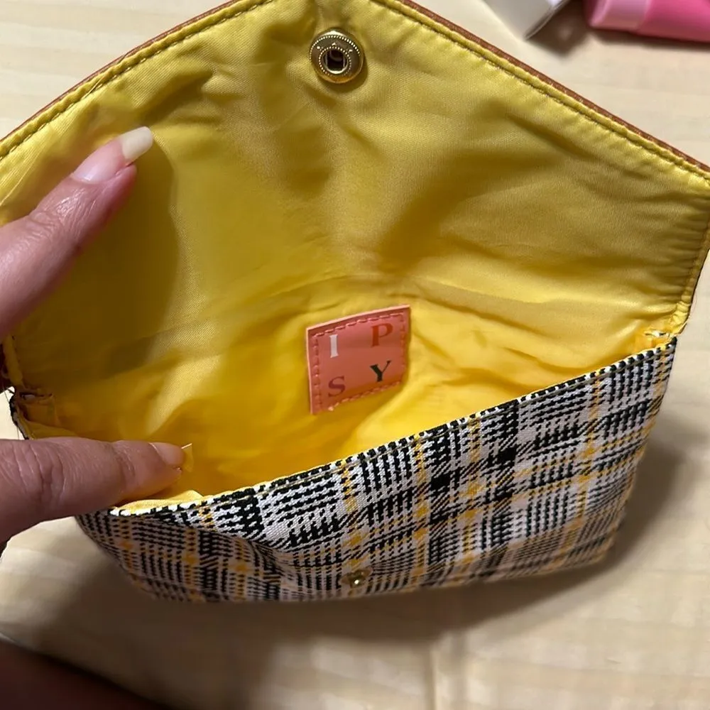 IPSY travel or cosmetic bag, envelope type NWOT Yellow - Image 3