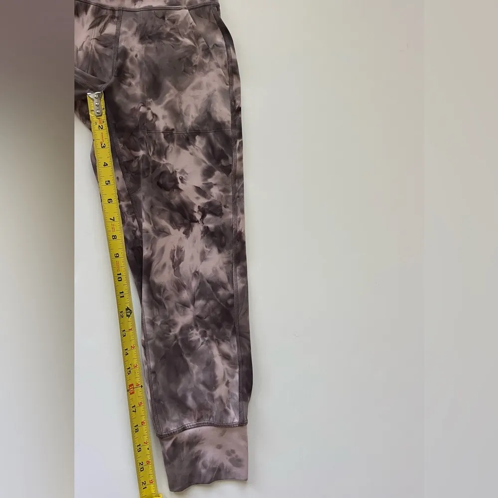 lululemon athletica Align High-Rise Cropped Jogger Diamond Dye -Size 0 - Image 6