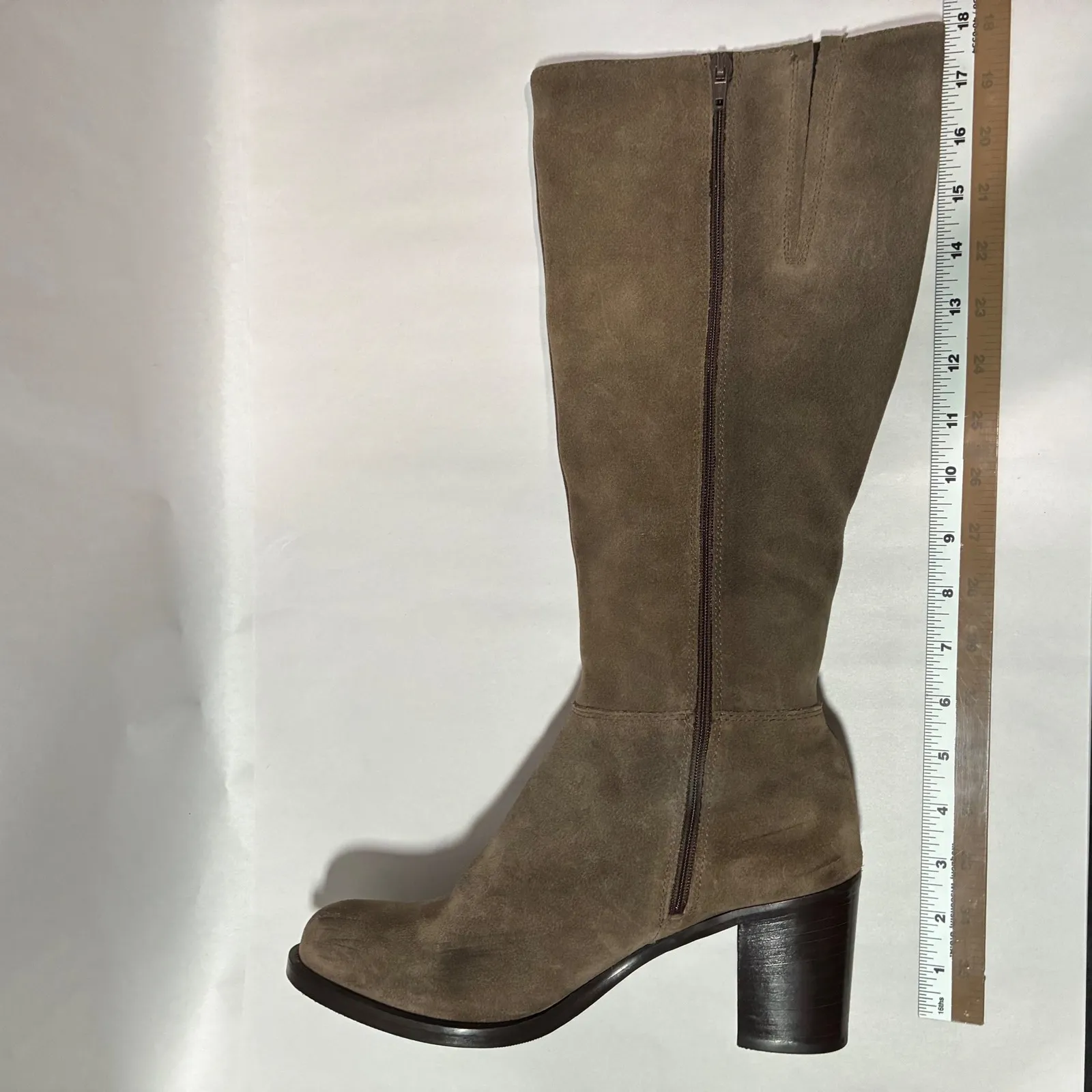 La Canadienne Suede Knee High Boots Block Heel Side Zip Stone Taupe Women's 9.5M Brown Size 9.5 - Image 12