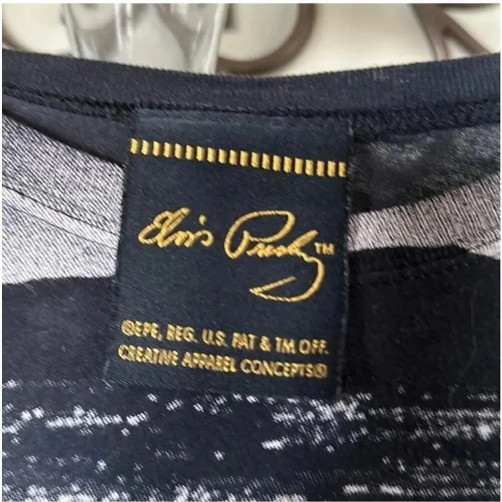 ELVIS PRESLEY Rhinestone Signature Las Vegas T - Image 4