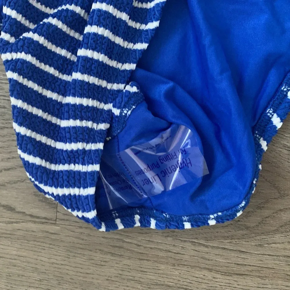 Lucky Brand Keyhole Detail Striped One-piece Swimsuit - Size L - Navy Stripe NWT - Image 7