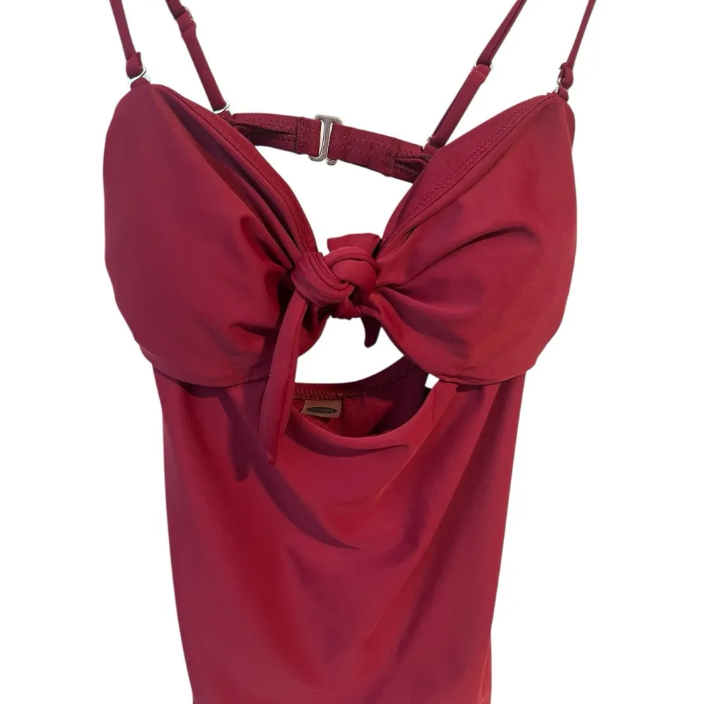 Old Navy Tankini Swim Top Women's XS Burgundy Underwire Halter Strap Padded Bra - Image 4