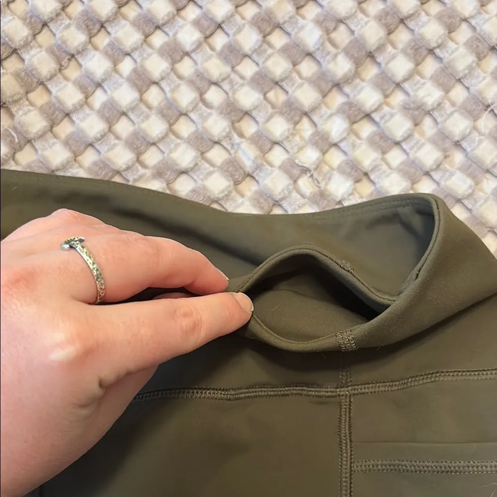 Olive Green Women's Biker Shorts Size M - Image 4