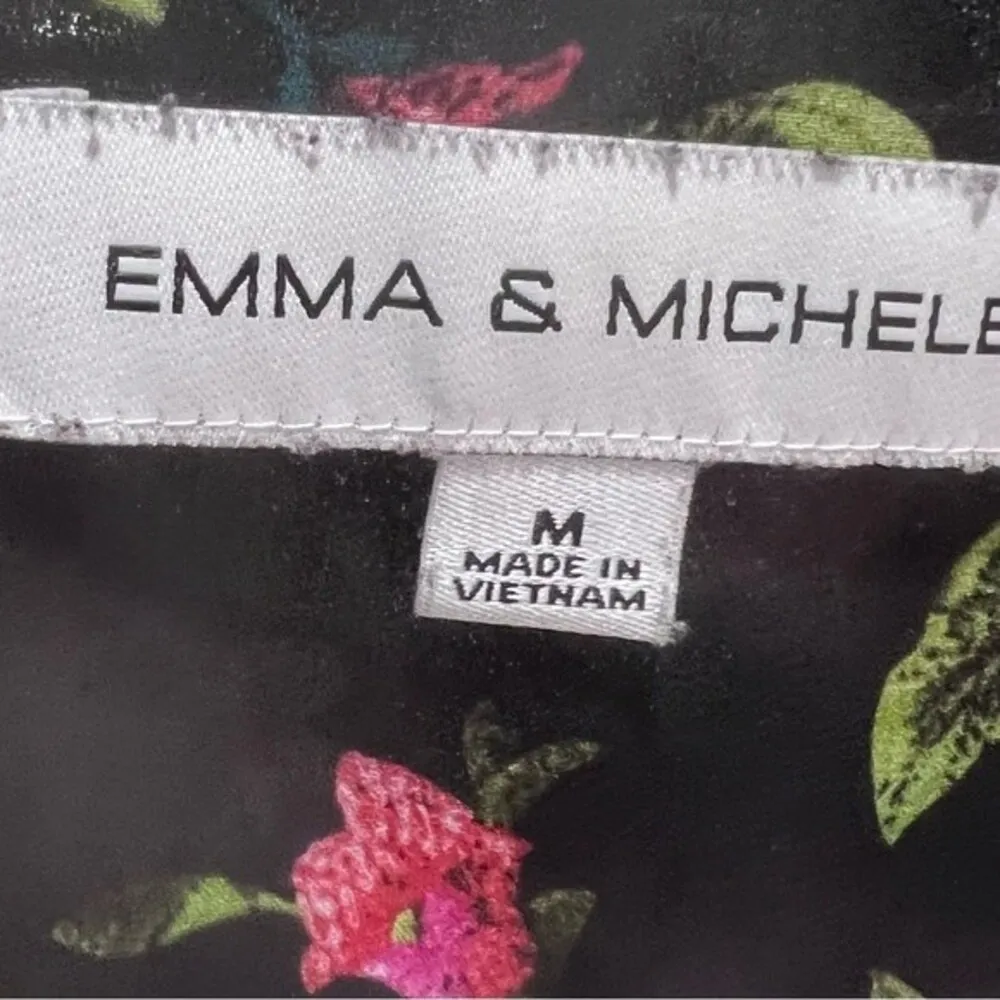 Emma & Michele long sleeve black floral dress with pockets size medium - Image 6